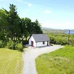 Peaceful Red Deer Cosy Apt In Letterfrack Near The Connemara National Park Appartamento Letterfrack