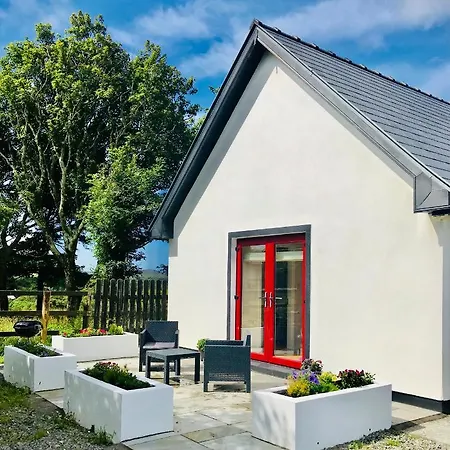 Red Deer Cosy In Connemara Apartment *